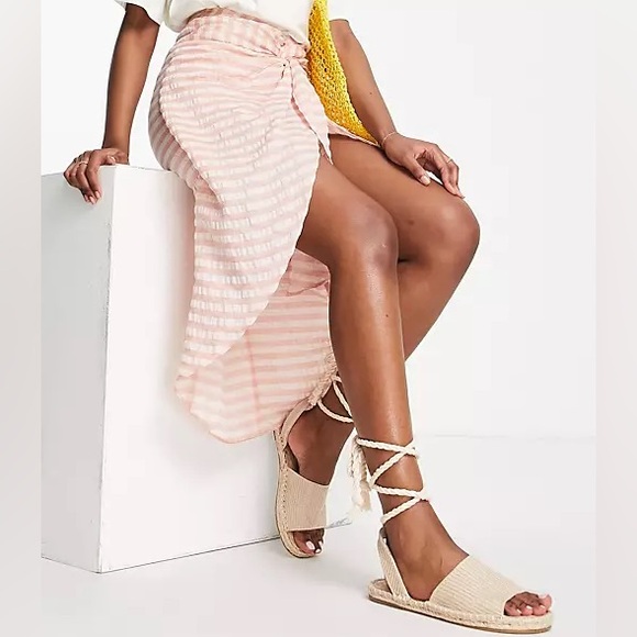 ✨ ASOS Midi Skirt ✨ - Picture 2 of 6